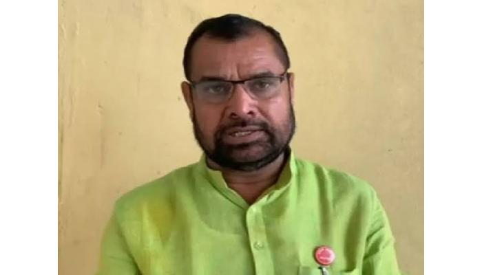 चार टपोरींच्या नादाला लागून डीजेला परवानगी देणे बंद झाले पाहिजे - सदाभाऊ खोत, ८० ते ९० टक्के नागरिक डीजेविरोधात