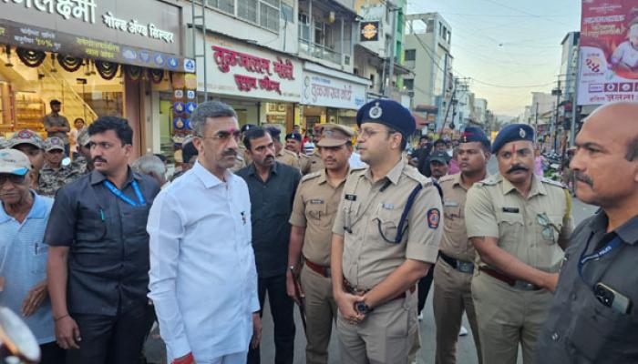 गणेशोत्सवात मोती चौकावर 'खाकी'ची नजर; पालकमंत्र्यांकडून पाहणी; नियोजनाचा आढावा; पोलीस अधीक्षक निखिल पिंगळे यांची उपस्थिती