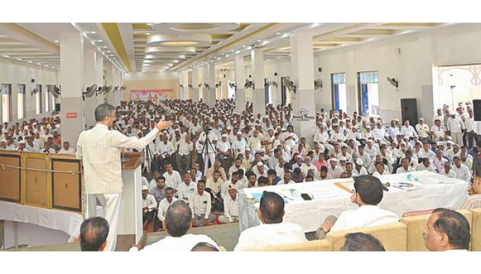 साखर उद्योगाच्या पाठीशी शासन ठामपणे उभे : पालकमंत्री शंभूराज देसाई, लोकनेते बाळासाहेब देसाई सहकारी साखर कारखान्याची सभा खेळीमेळीत
