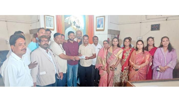 नवरात्रीत पालिका शाळांतील विद्यार्थ्यांना नवी झळाळी; बिल्डर असोसिएशनकडून 2.11 लाखांची मदत; उर्वरित निधीसाठी प्रायोजकांचा आधार