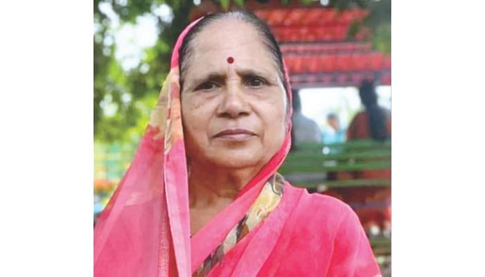 रहिमतपूर परिसरात तुटलेल्&zwj;या वीजवाहिनीच्&zwj;या धक्&zwj;क्&zwj;याने महिलेचा मृत्यू; घटनेनंतर नागरिकांमध्ये महावितरणच्या विरोधात संतापाचे वातावरण
