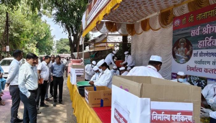१९ तासांच्या जल्लोषानंतर बाप्पांना निरोप; ढोल-ताशांचा गजर, डीजेचा दणदणाट; पहाटेपर्यंत रंगलेल्या मिरवणुकीची दुपारी सांगता