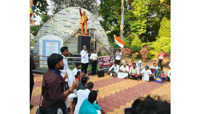 निवडणूक आयुक्तांच्या राजीनाम्यासाठी साताऱ्यात युनायटेड युथ फ्रंटचा एल्गार! SIR रद्द करण्यासह MPSC गैरप्रकारांच्या चौकशीची मागणी; पुण्यातील विद्यार्थी आंदोलनाला पाठिंबा