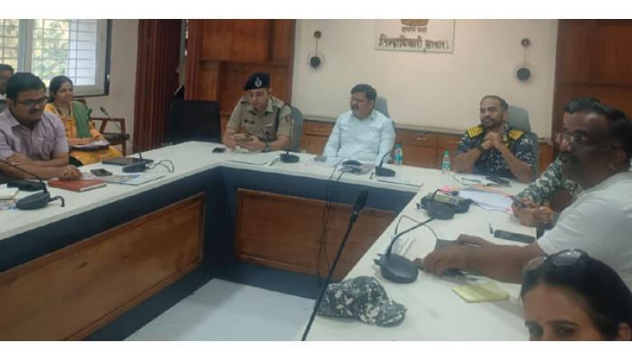 एअर शोचे उत्कृष्ट नियोजन करा - जिल्हाधिकारी संतोष पाटील; साताऱ्यात पहिल्यांदाच होणार एअर शो, प्राथमिक बैठकीत नियोजनाबाबत सूचना