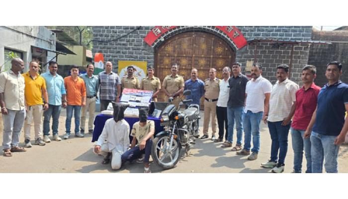 सातारा शहर पोलिसांची कारवाई: ज्वेलर्स दुकानफोडीप्रकरणी दोघांना अटक; १०.३० लाखांचा ऐवज जप्त,
