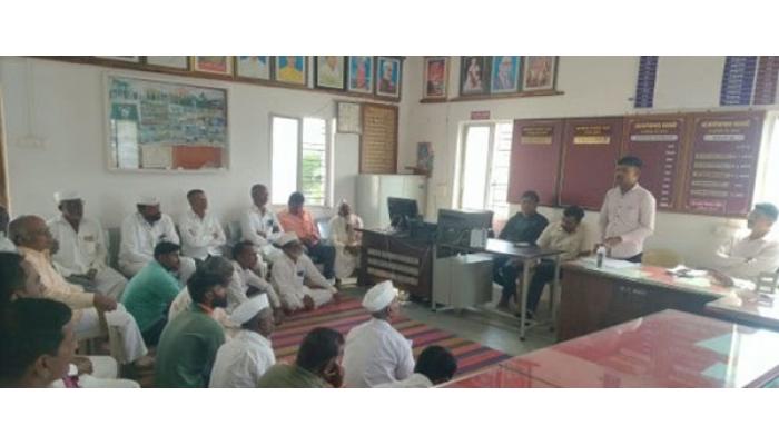 कोरेगाव व खटाव तालुक्यात सेवा संकल्प अभियानांतर्गत शेतकऱ्यांना जलव्यवस्थापन व पीक पद्धतीबाबत मार्गदर्शन