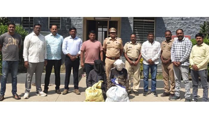 सोलर प्रकल्पातील केबल चोरीचा छडा; दोघे जेरबंद, म्हसवड पोलिसांची संयुक्त कारवाई; २.५८ लाखांचा मुद्देमाल हस्तगत