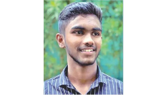निंभोरे गावच्या हद्दीत ऊस ट्रॅक्टर व दुचाकी अपघातात युवक ठार; अडीच महिन्यांपूर्वी वडिलांचे निधन; कुटुंबावर दुःखाचा डोंगर