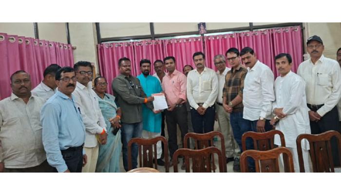 कामगारांच्या प्रश्&zwj;नांना न्याय मिळवून देण्यासाठी संघटना कटिबद्ध; महाराष्ट्र एसटी कामगार सेनेचा सातारा विभागाचा दौरा उत्साहात